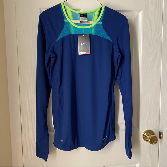 NWT Nike Running Women’s Long Sleeve T-shirt - Picture 6 of 6